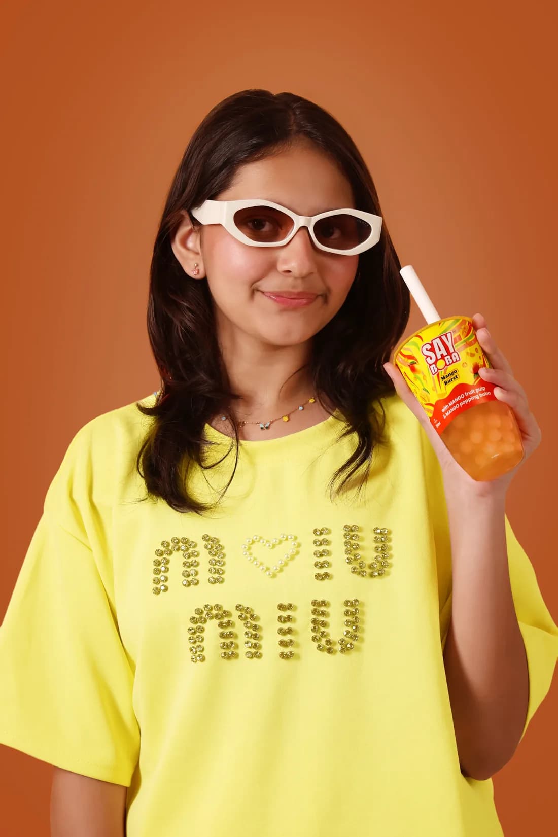 Say Boba Mango Burst in hand